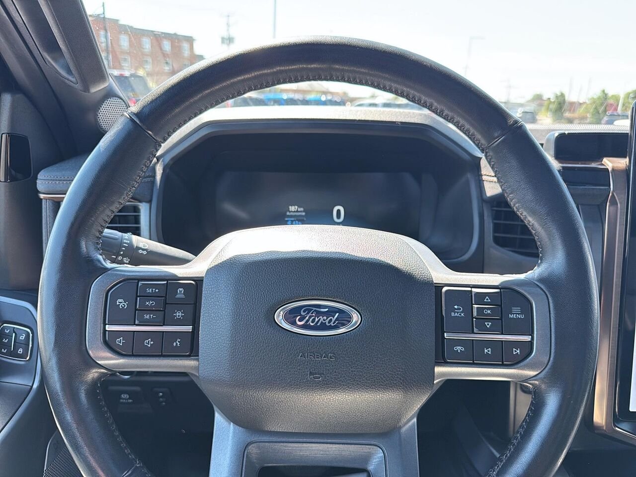 Ford F-150 Lightning 2023 Bleu Saint-Jérôme - photo #16