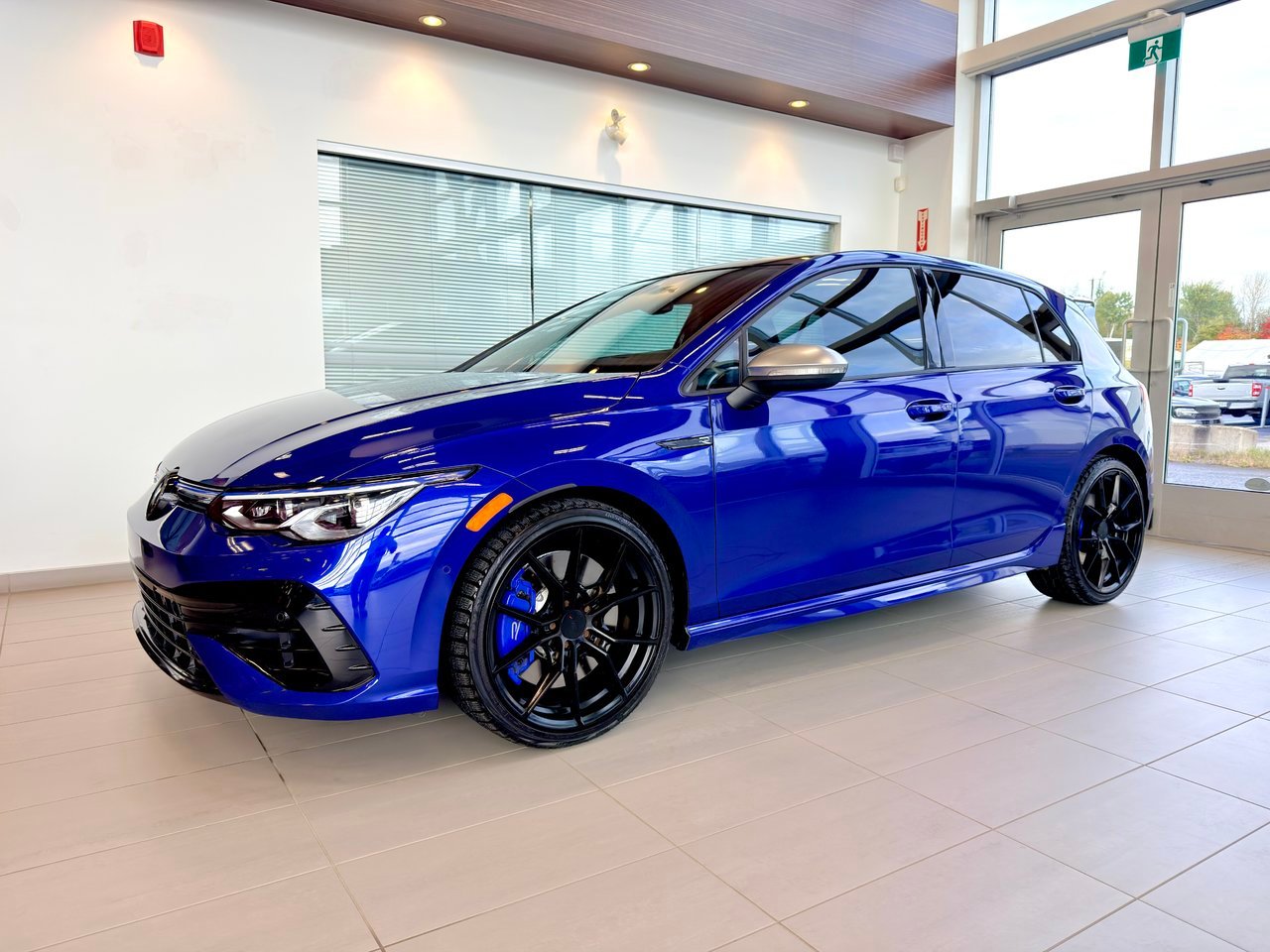 2024 Volkswagen Golf R Blue Notre-Dame-des-Prairies - photo #1