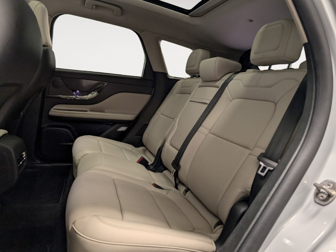 2025 Lincoln CORSAIR Grand Touring Hybrid AWD White Sherbrooke - photo #7