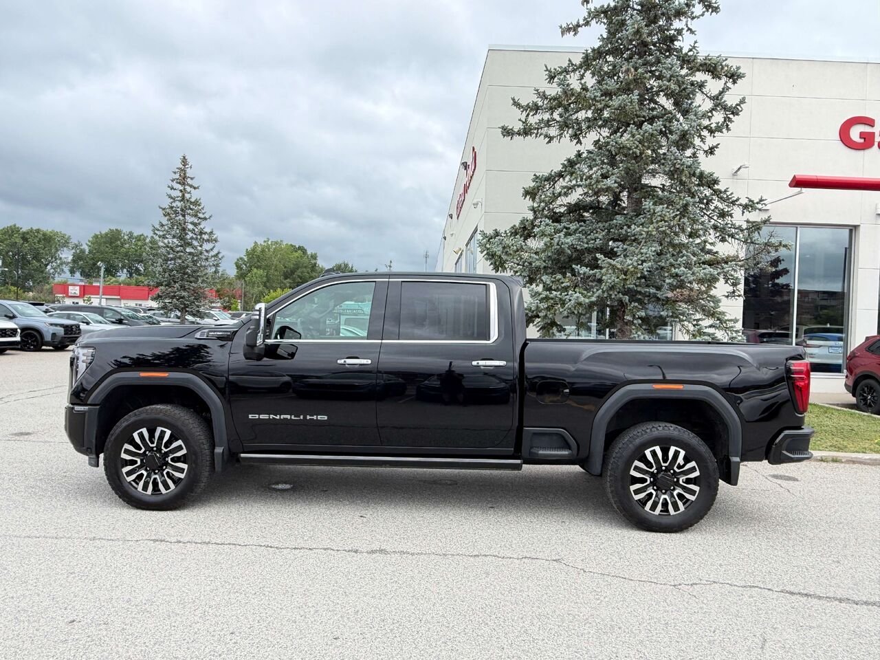 2025 GMC Sierra 2500HD Denali Ultimate Black Gatineau - photo #2