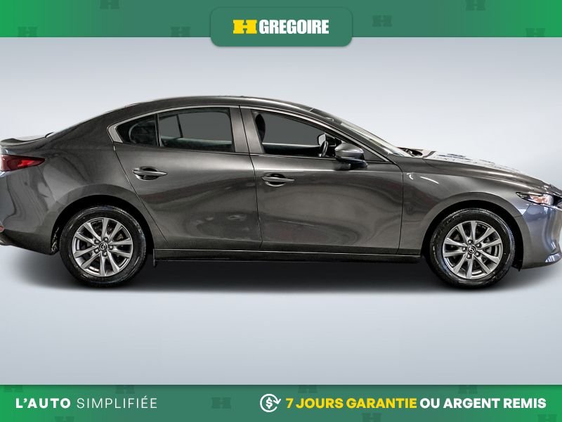 2024 Mazda 3 Grey Laval - photo #10