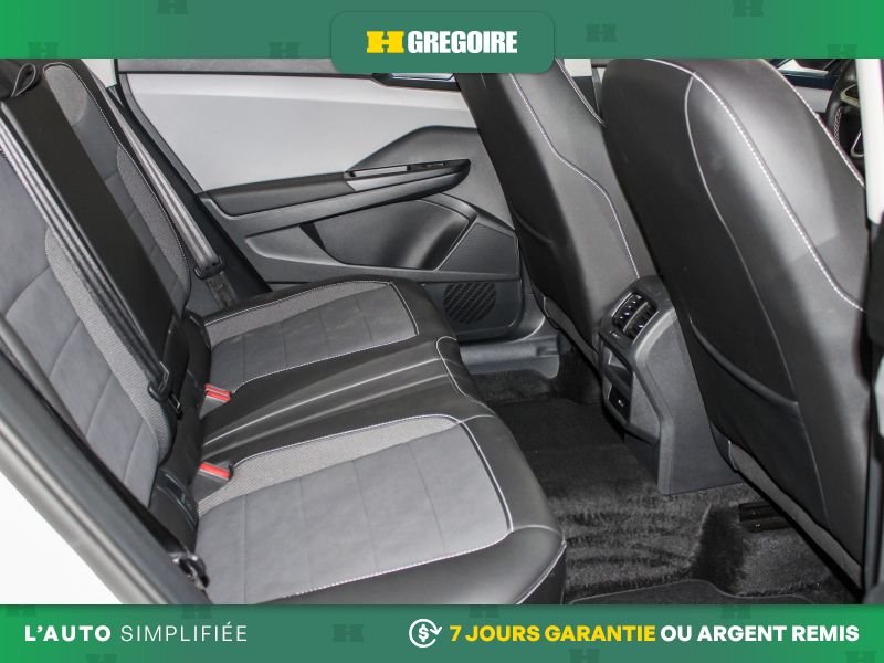 2023 Volkswagen Taos White Laval - photo #18