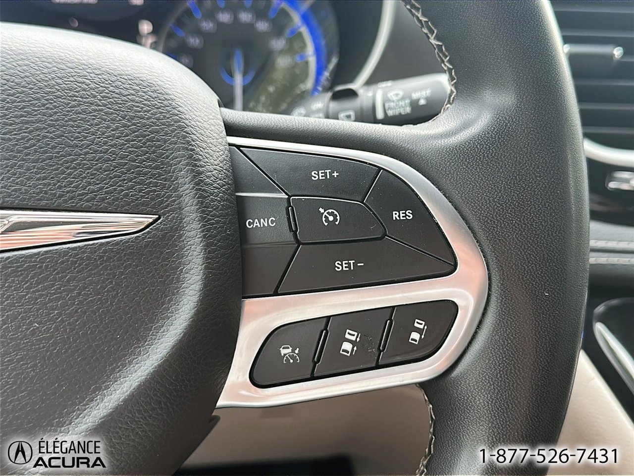 2022 Chrysler Pacifica Touring L | A8787 Black Granby - photo #20