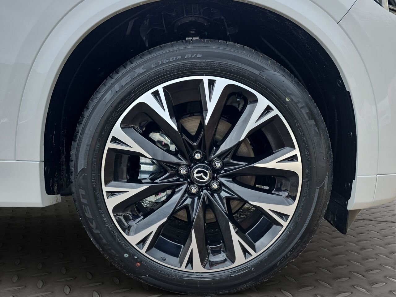 2026 Mazda CX-90 PHEV Signature PHEV, 7 passagers, toit pano, cuir, sièges ventilés Platinum Quartz Metallic Val-David - photo #21