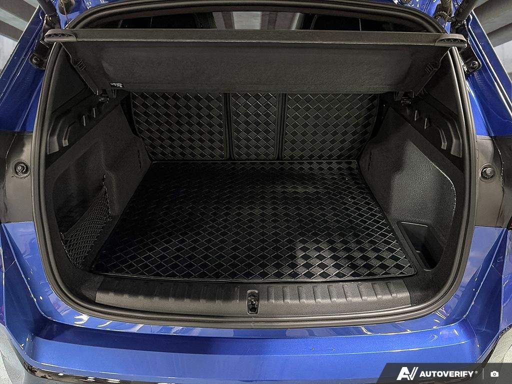 2024 BMW X1 M35i xDrive 2602174A | M35i xDrive, stunning, less than 47,000km Blue Edmonton - photo #10