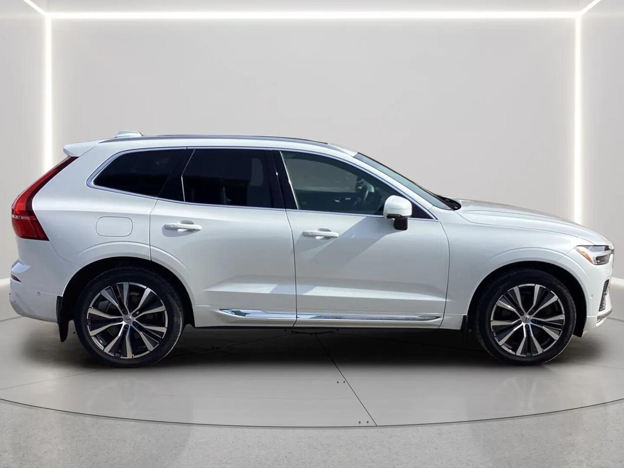 2022 Volvo XC60 B6 Inscription TI White Gatineau - photo #5