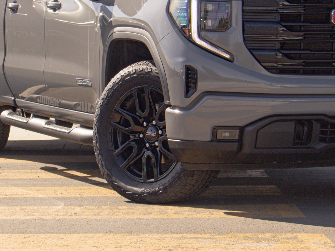 2024 GMC Sierra 1500 4WD Crew Cab 147 Elevation Grey Sherwood Park - photo #5
