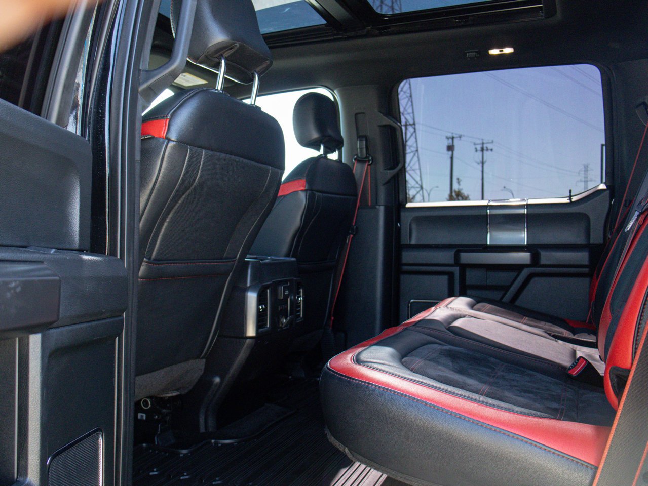 2016 Ford F-150 4WD SuperCrew 145 Lariat Black Sherwood Park - photo #33