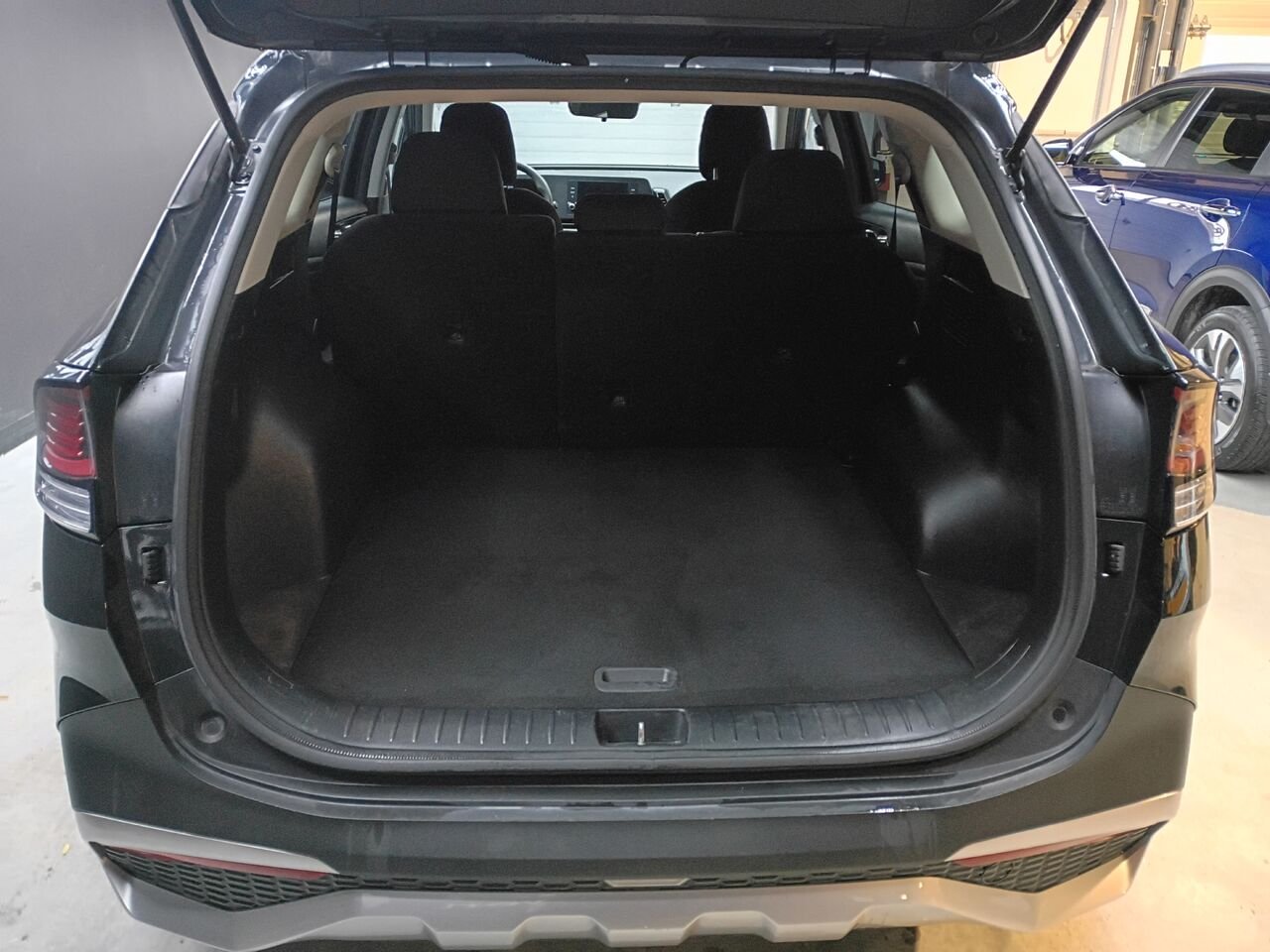 2023 Kia Sportage Black Blainville - photo #12