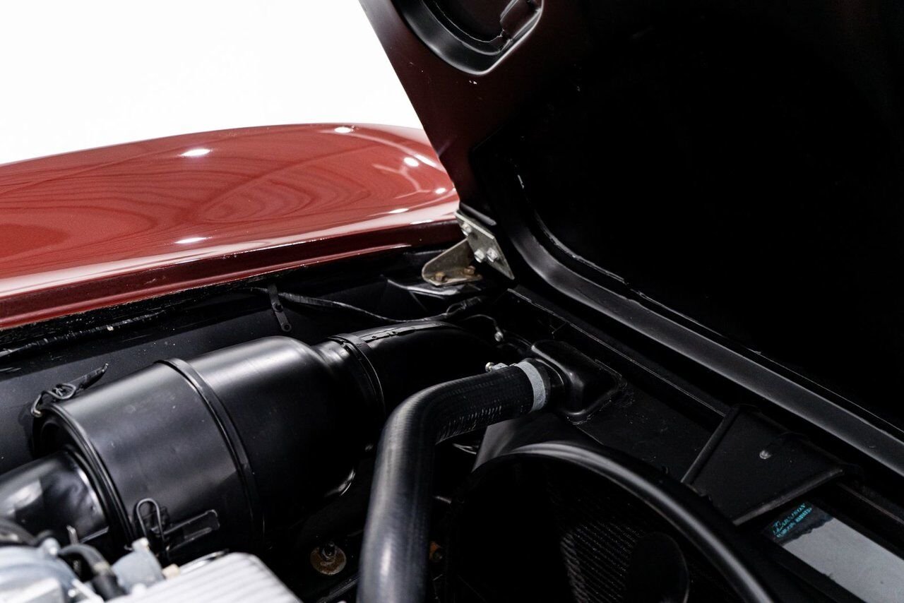 Chevrolet Corvette Fuelie Matching# HG Suffix 327/375HP **PRICE IN USD** 1965 Rouge Montréal - photo #48