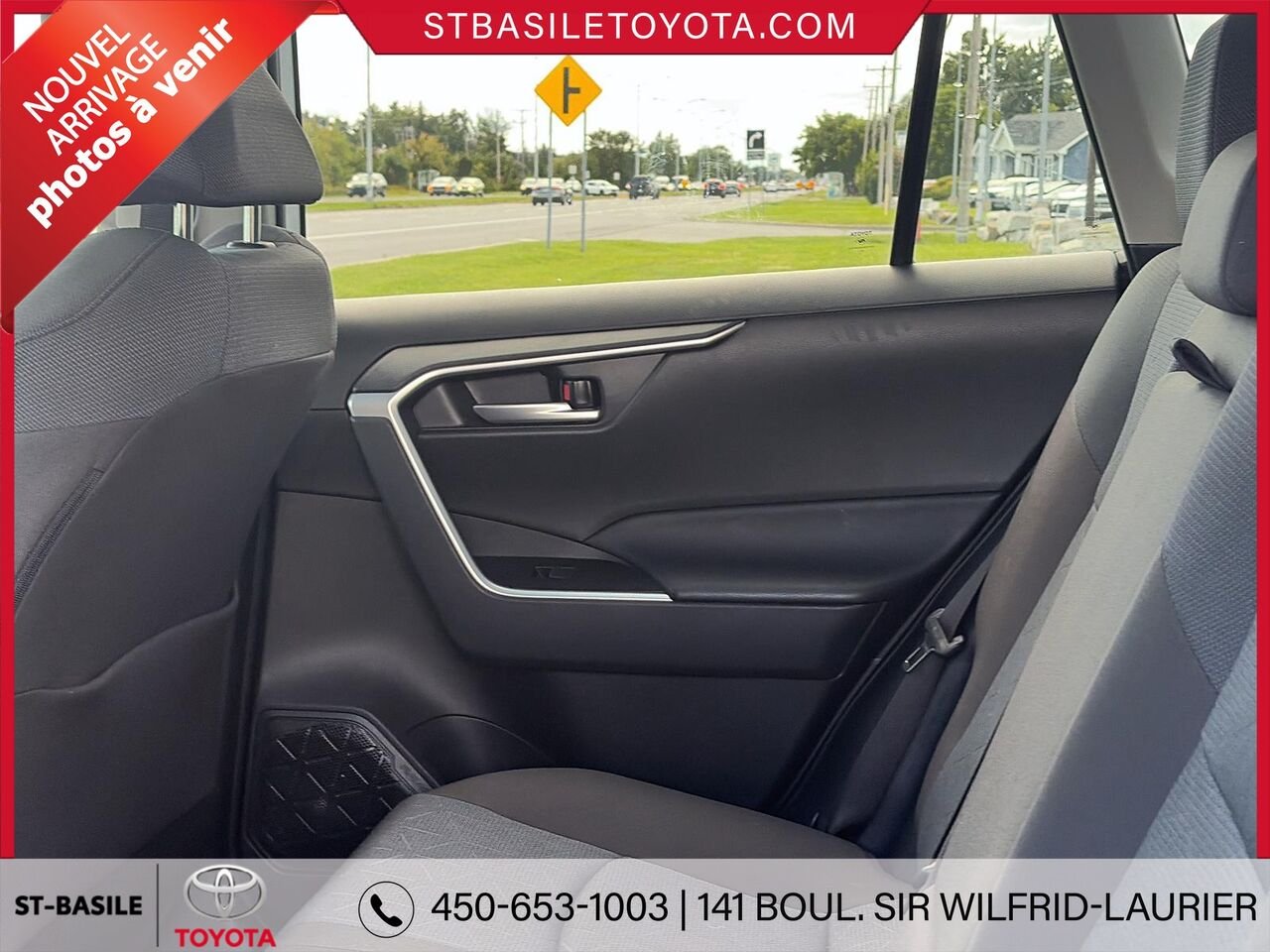 2025 TOYOTA RAV4 Hybrid White Saint-Basile-le-Grand - photo #7