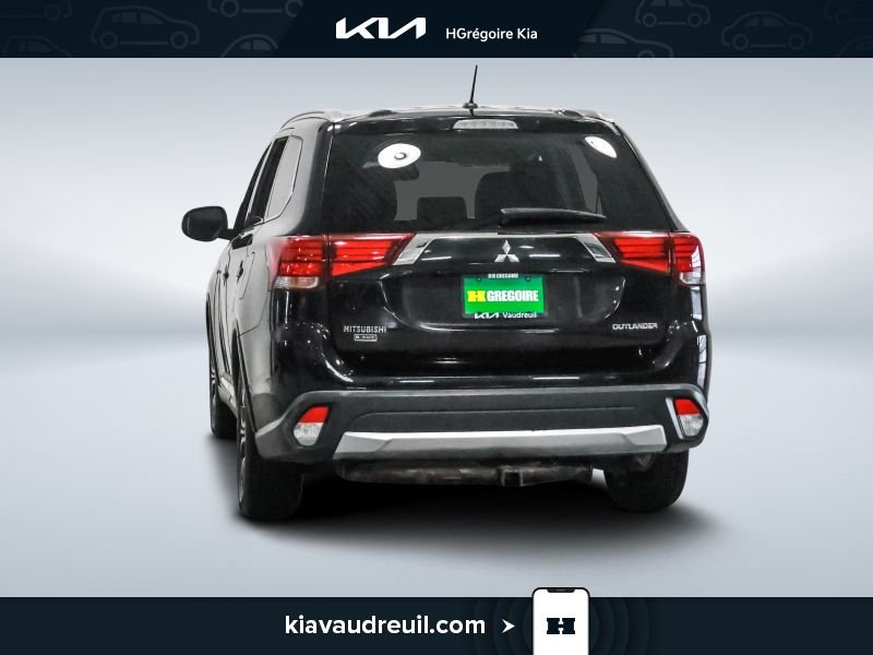 2016 Mitsubishi Outlander Black Laval - photo #4