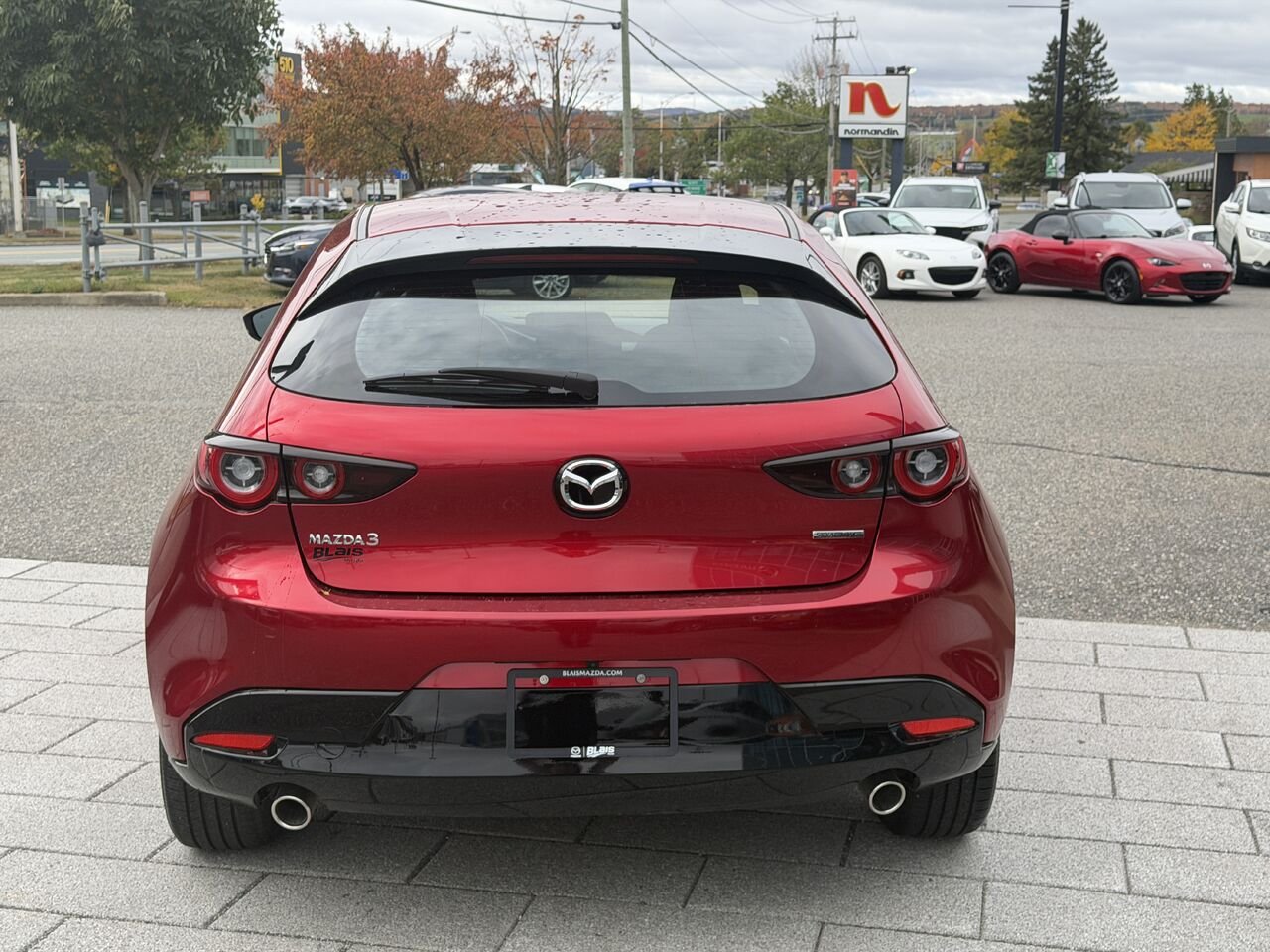 Mazda Mazda3 Sport 2025 Rouge Ste-Marie - photo #5