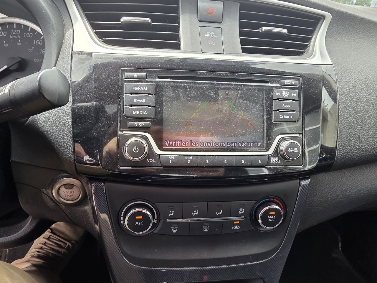 2016 Nissan Sentra White  - photo #17