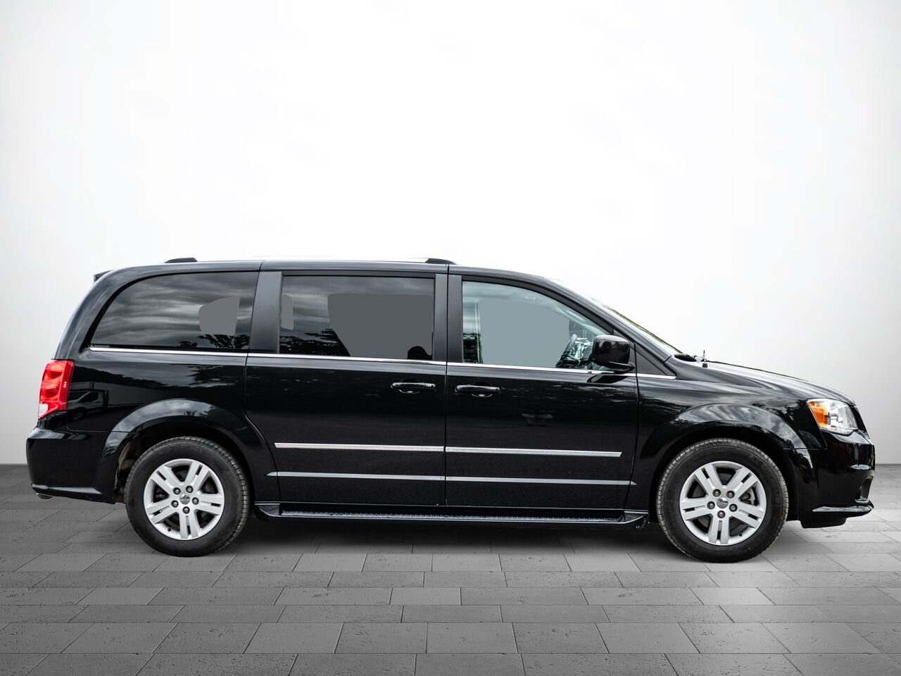 2016 Dodge Grand Caravan Black Sainte-Julienne - photo #2