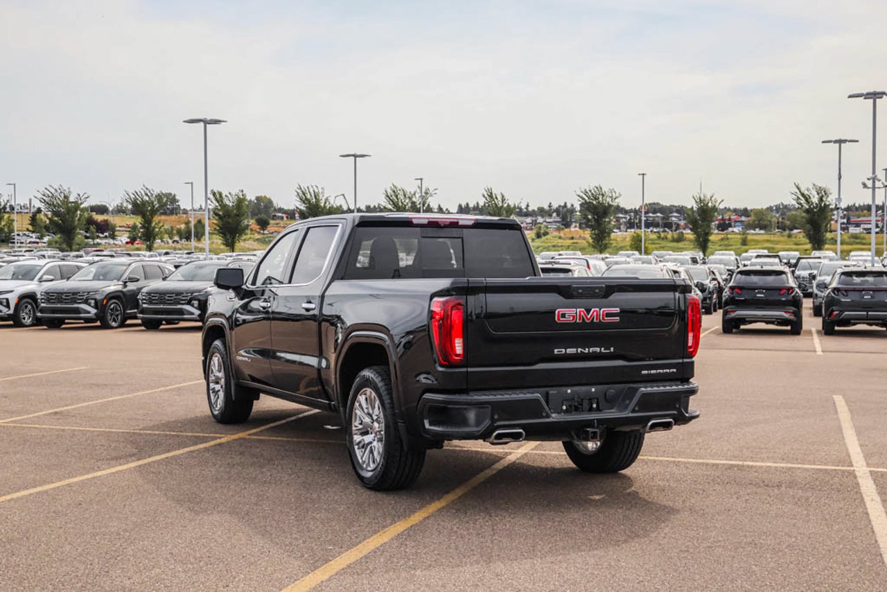 2024 GMC Sierra 1500 4WD Crew Cab 147 Denali Black Sherwood Park - photo #5