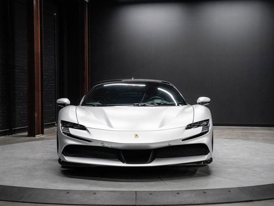 2022 Ferrari SF90 Stradale 2022 Grey