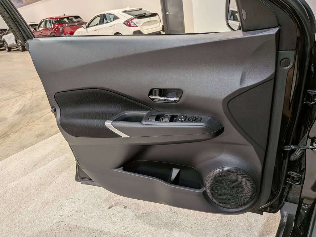 Nissan Kicks SV FWD 2024 Noir Val-David - photo #31