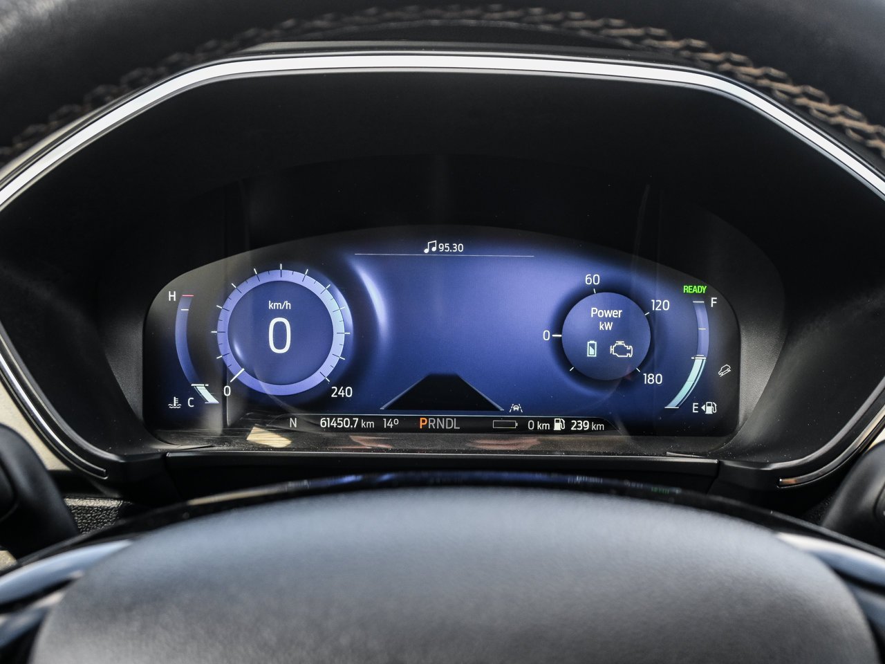 2022 Ford Escape Titanium Plug-In Hybrid FWD White Sherwood Park - photo #23