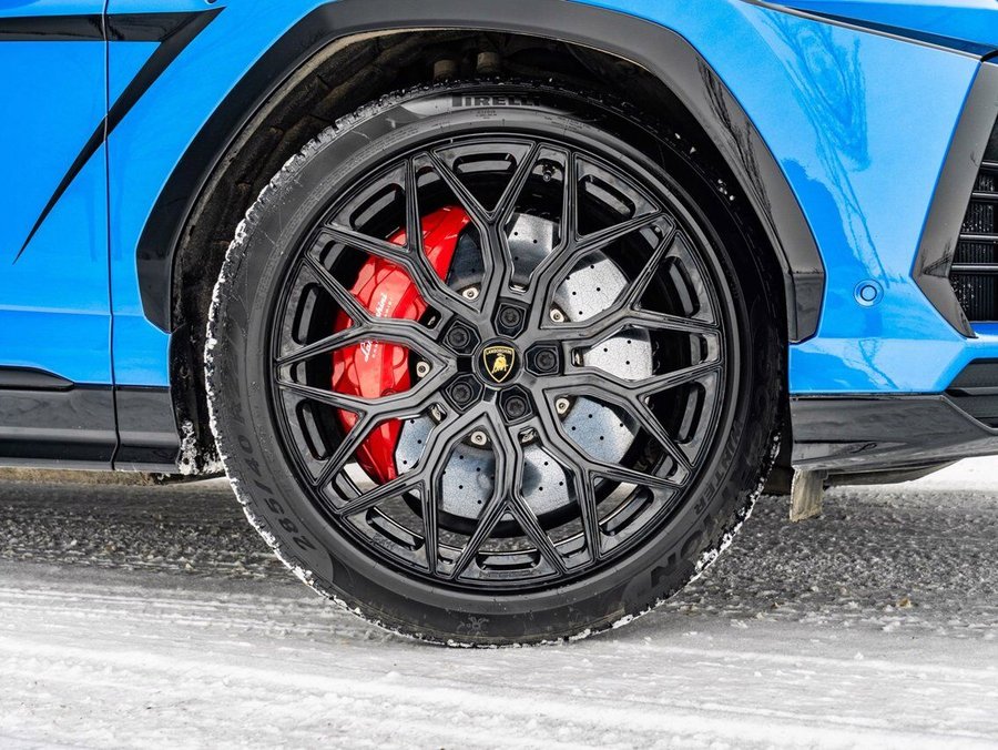 2022 Lamborghini Urus 2022 Blue