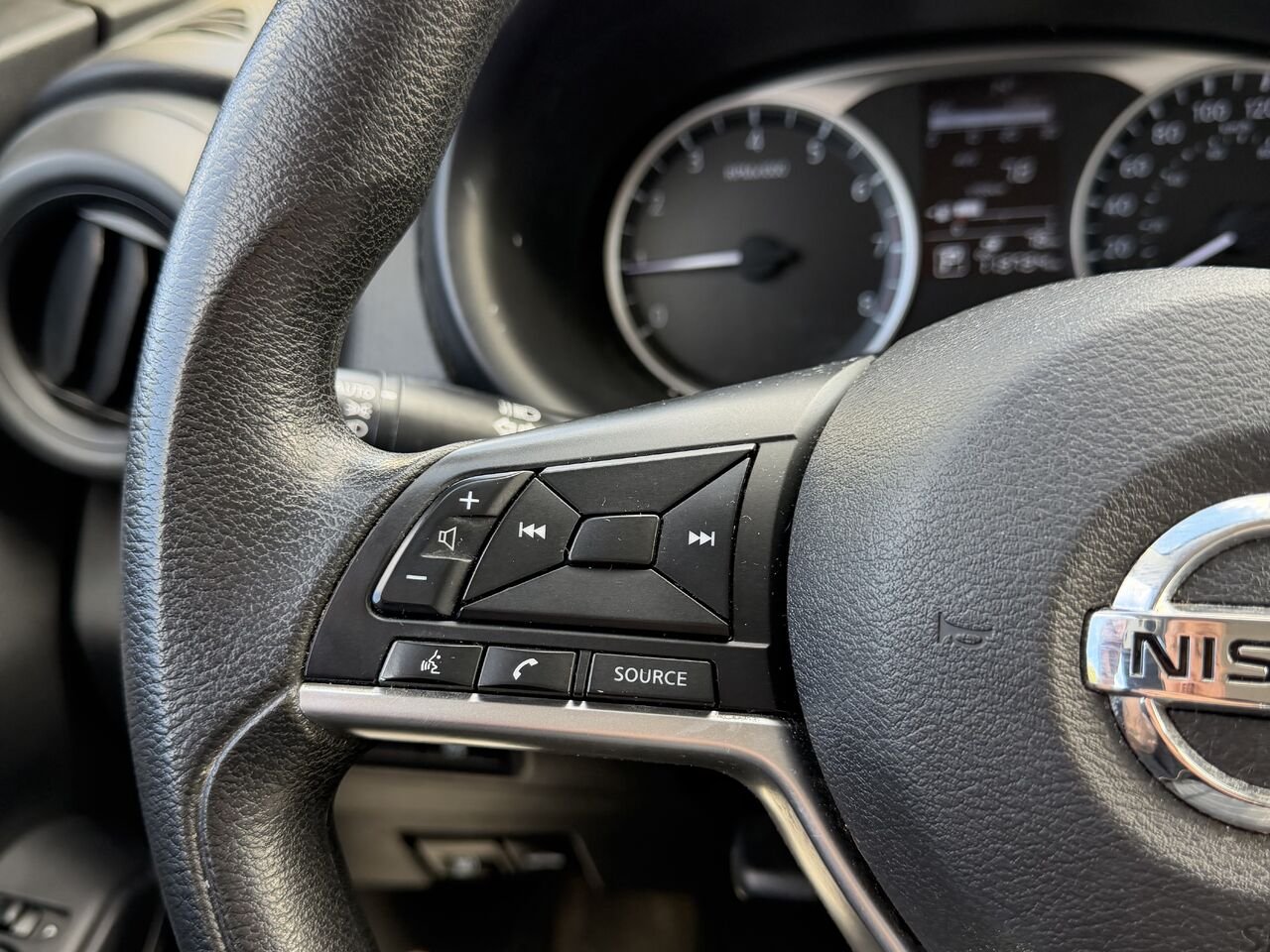 Nissan Kicks jamais accidenté un seul propriétaire bluetooth caméra de recul 2021 Gris Châteauguay - photo #17