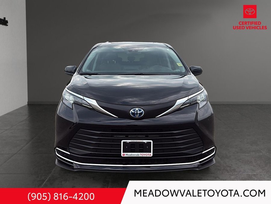 2024 Toyota Sienna XLE 8-Passenger FWD Black