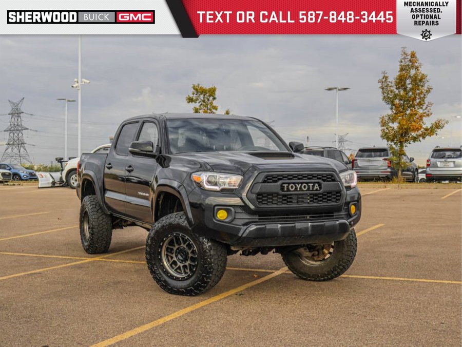 2017 Toyota Tacoma TRD Sport V6 6 Speed 4X4 | Aftermarket 17in KMC Wheels Black