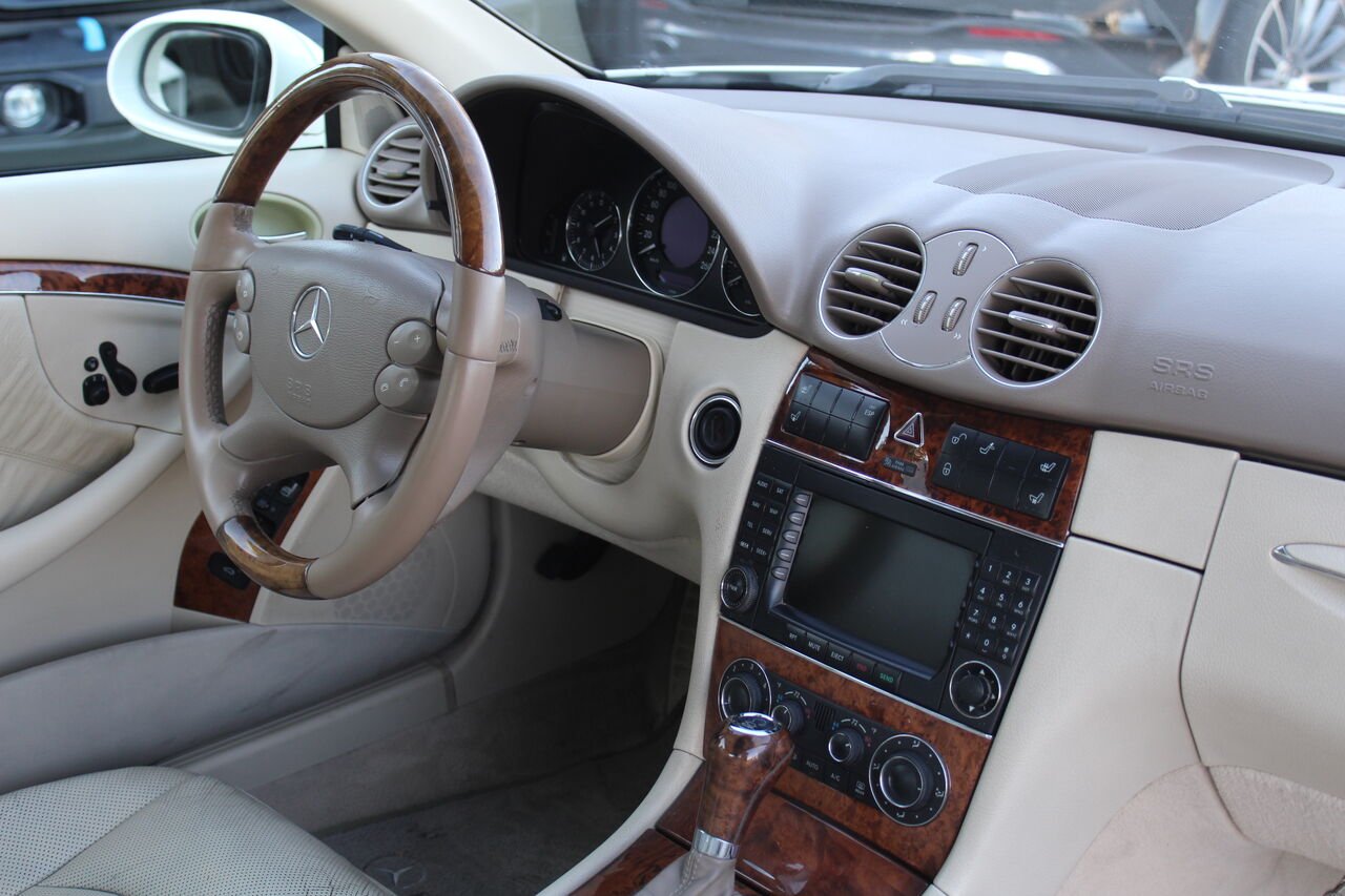 Mercedes-Benz Classe-CLK VIN: WDBTK56G96F204759 2006 Blanc Sainte-Rose - photo #8