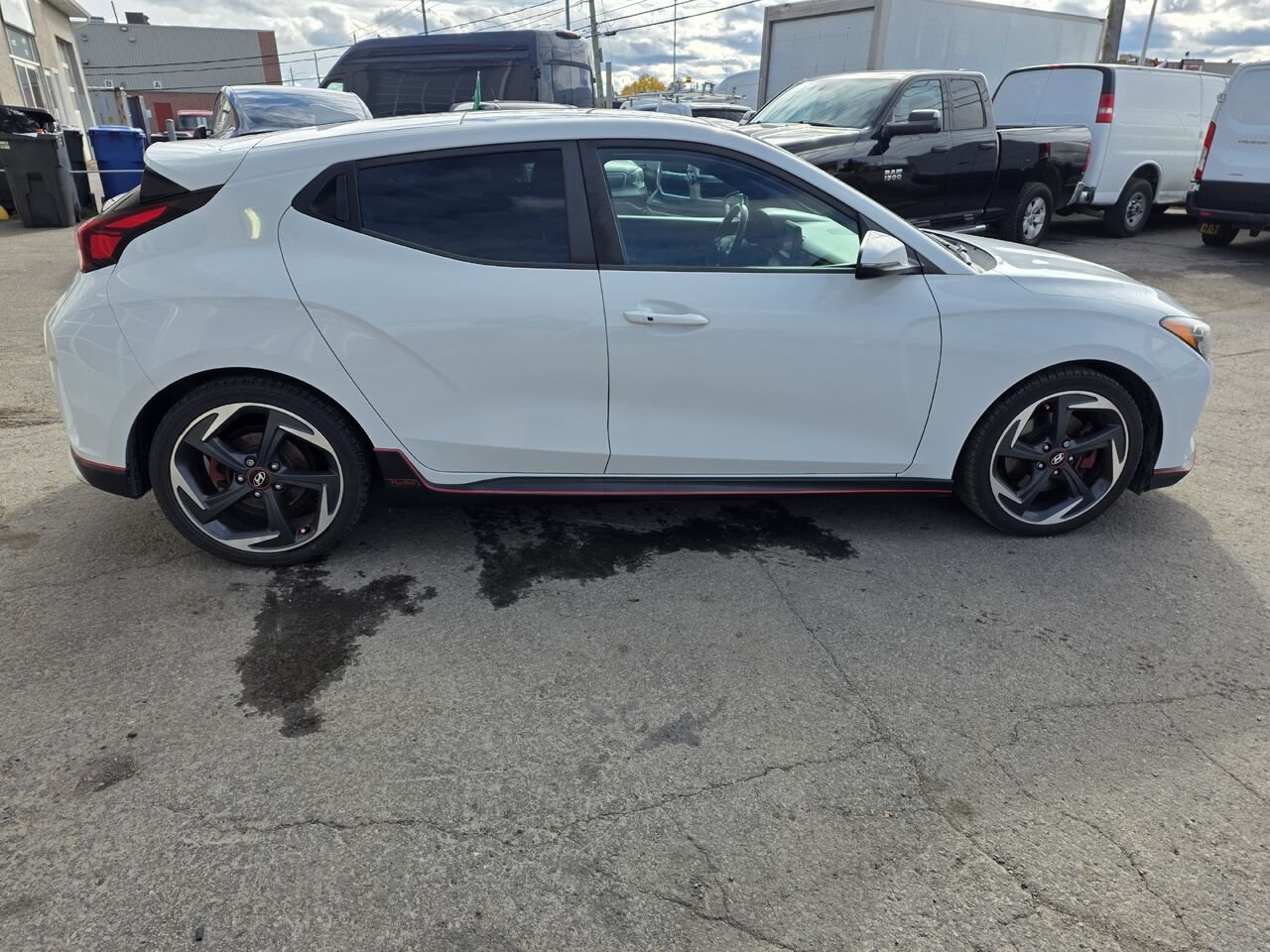 2019 Hyundai Veloster White  - photo #6