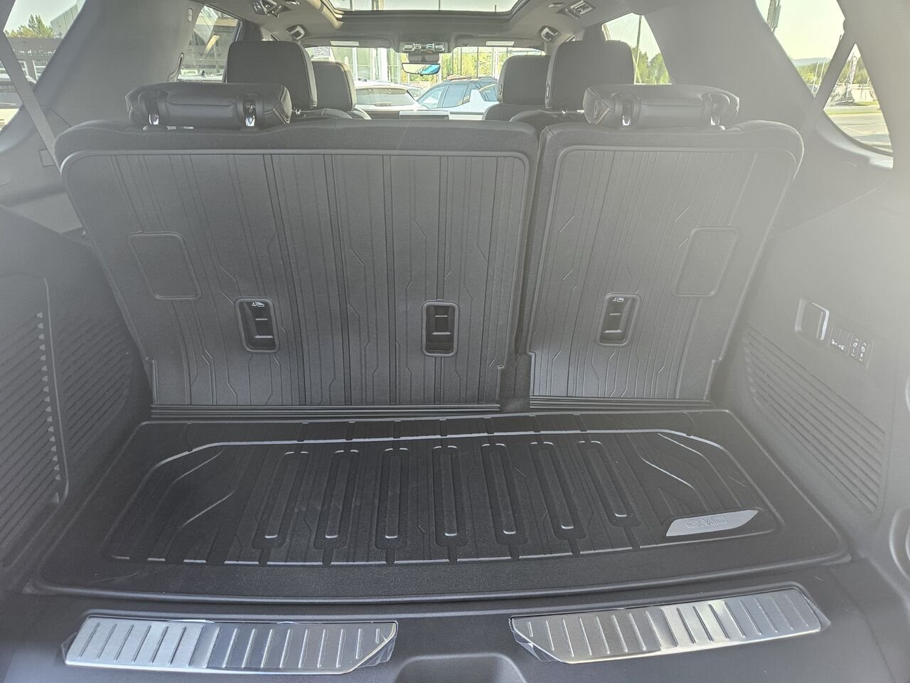2026 GMC Yukon AT4 4 portes 4RM Sterling Metallic Thetford Mines - photo #22
