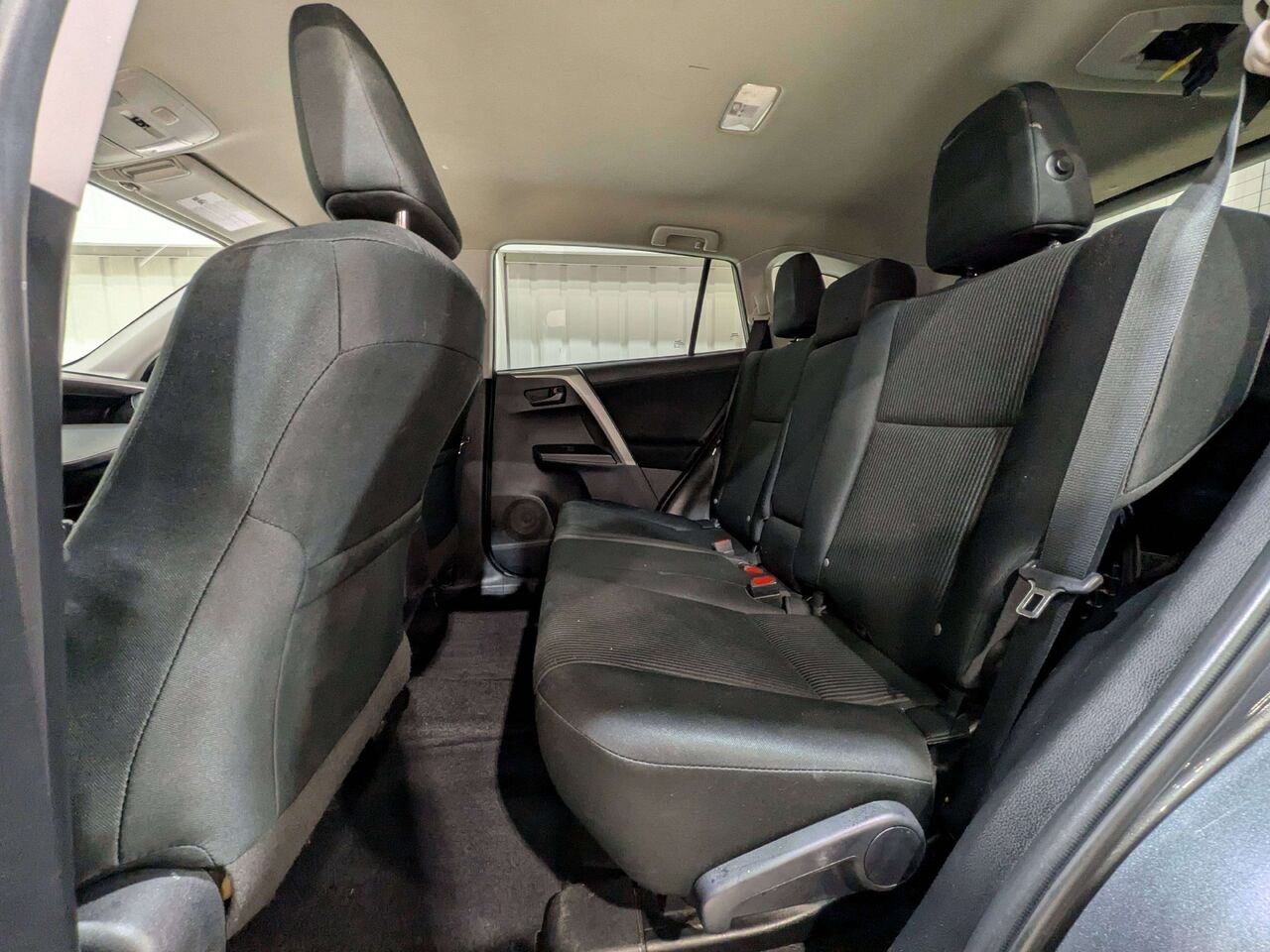 2018 Toyota RAV4 FWD LE Grey Val-David - photo #10