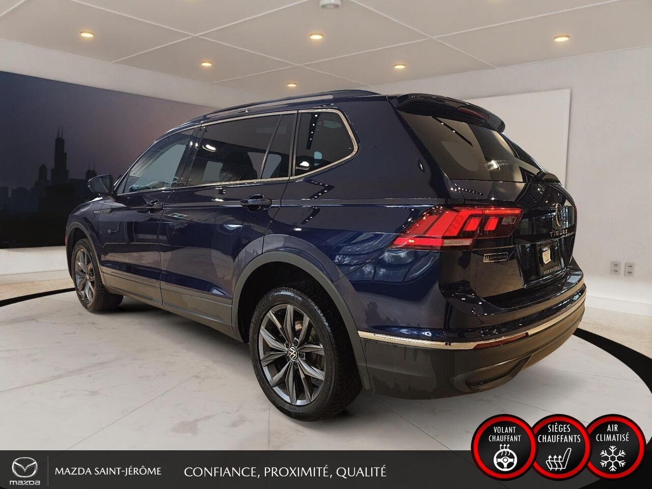 2022 Volkswagen Tiguan Blue Ste-Agathe des Monts - photo #8