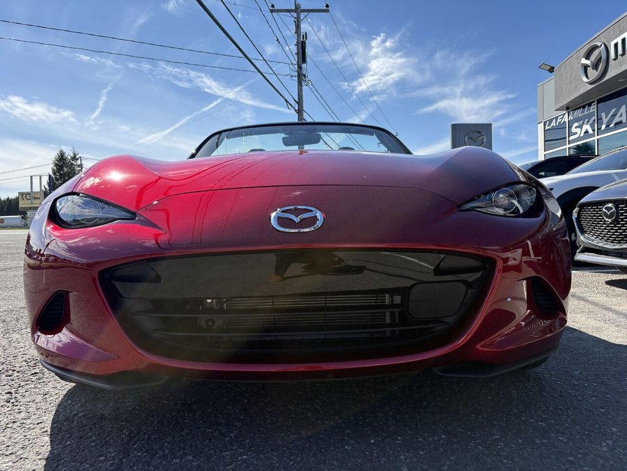 2026 MAZDA MX-5 2026 Soul Red Crystal Metallic