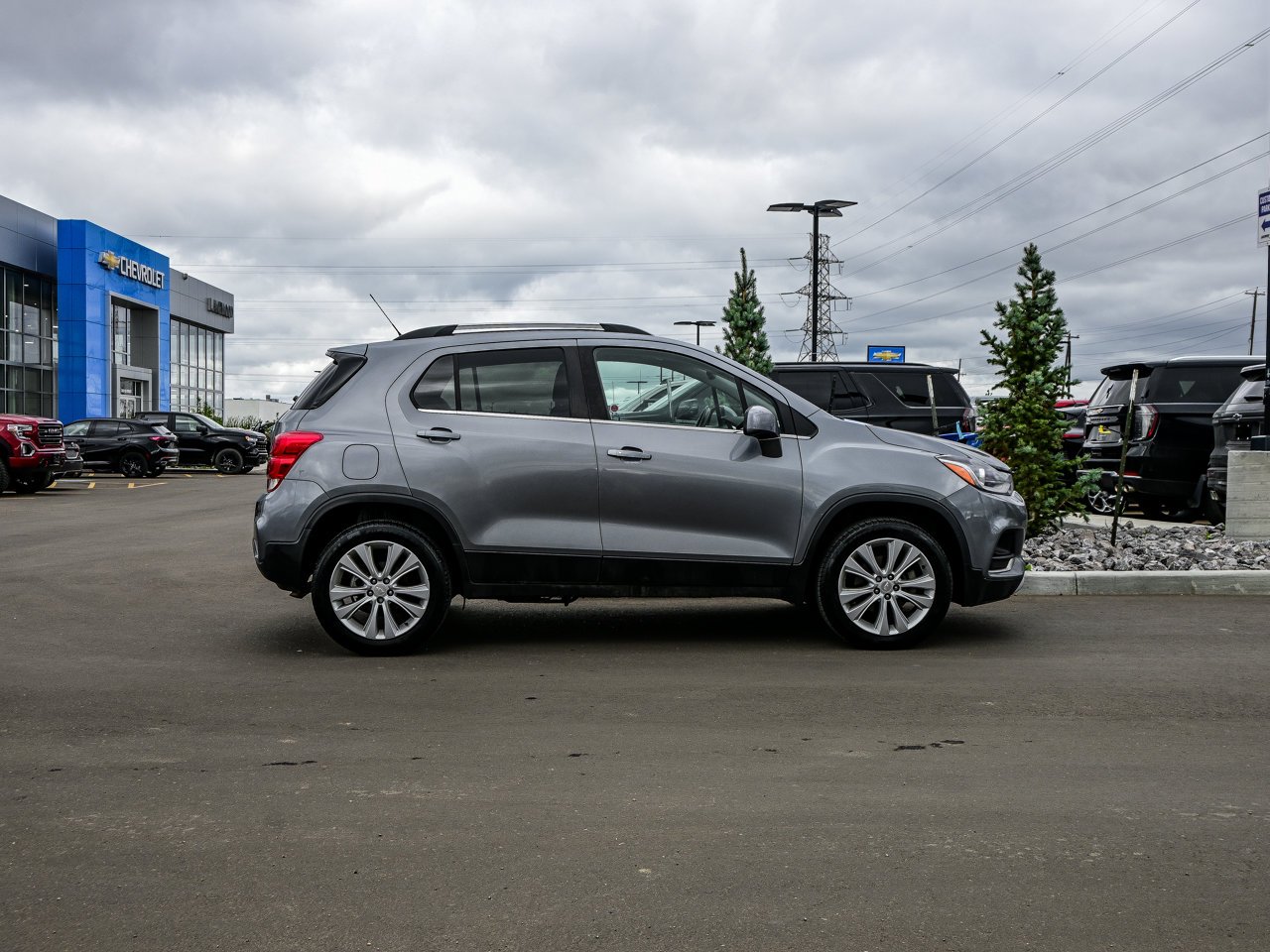 2020 Chevrolet Trax AWD 4dr Premier Grey Sherwood Park - photo #14