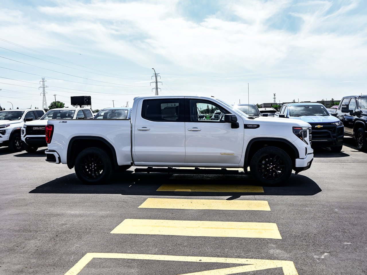 2025 GMC Sierra 1500 4WD Crew Cab 147 Elevation White Sherwood Park - photo #14