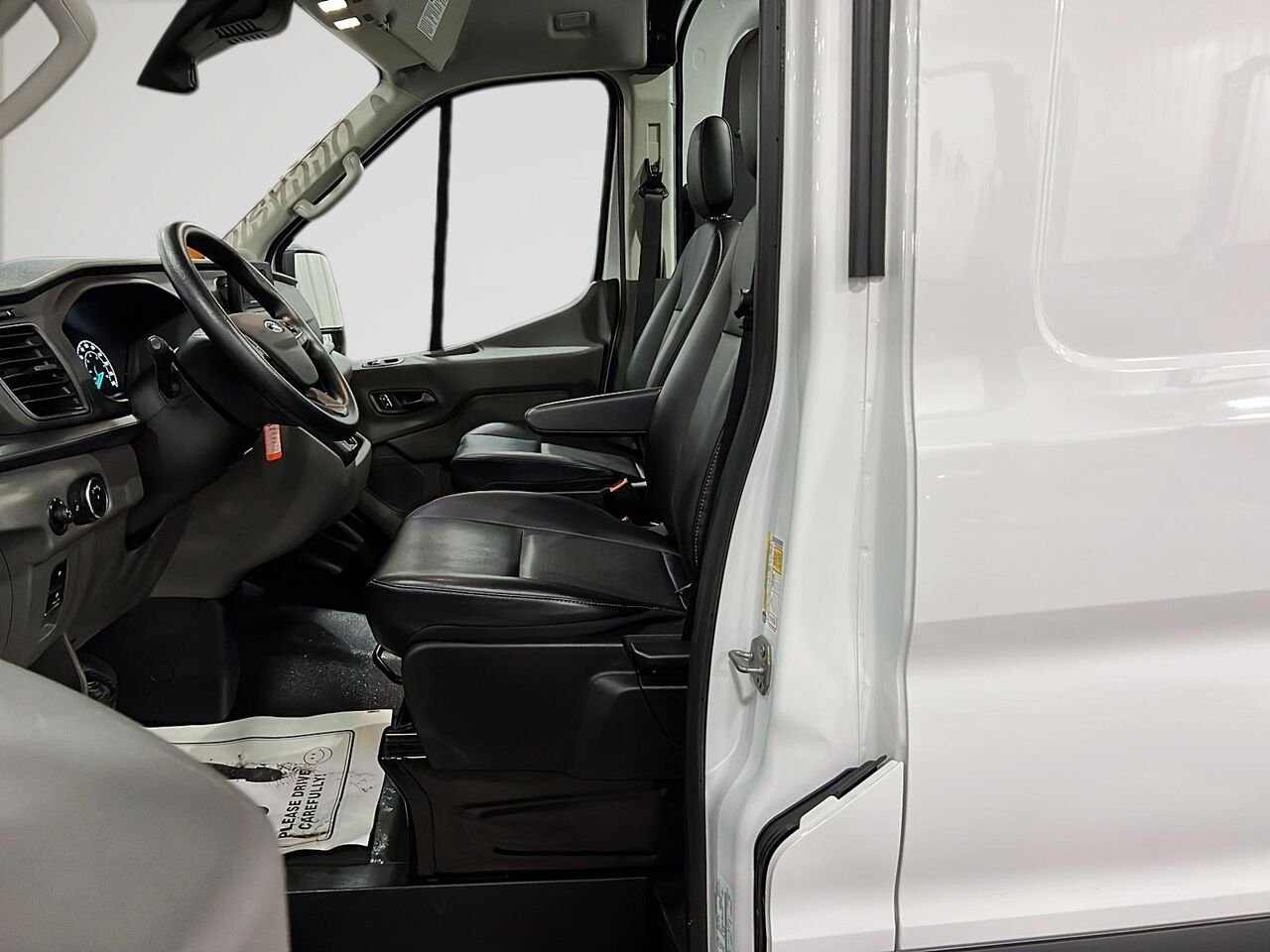 2024 Ford Transit T-250 PA toit moyen 148 po White Québec - photo #26