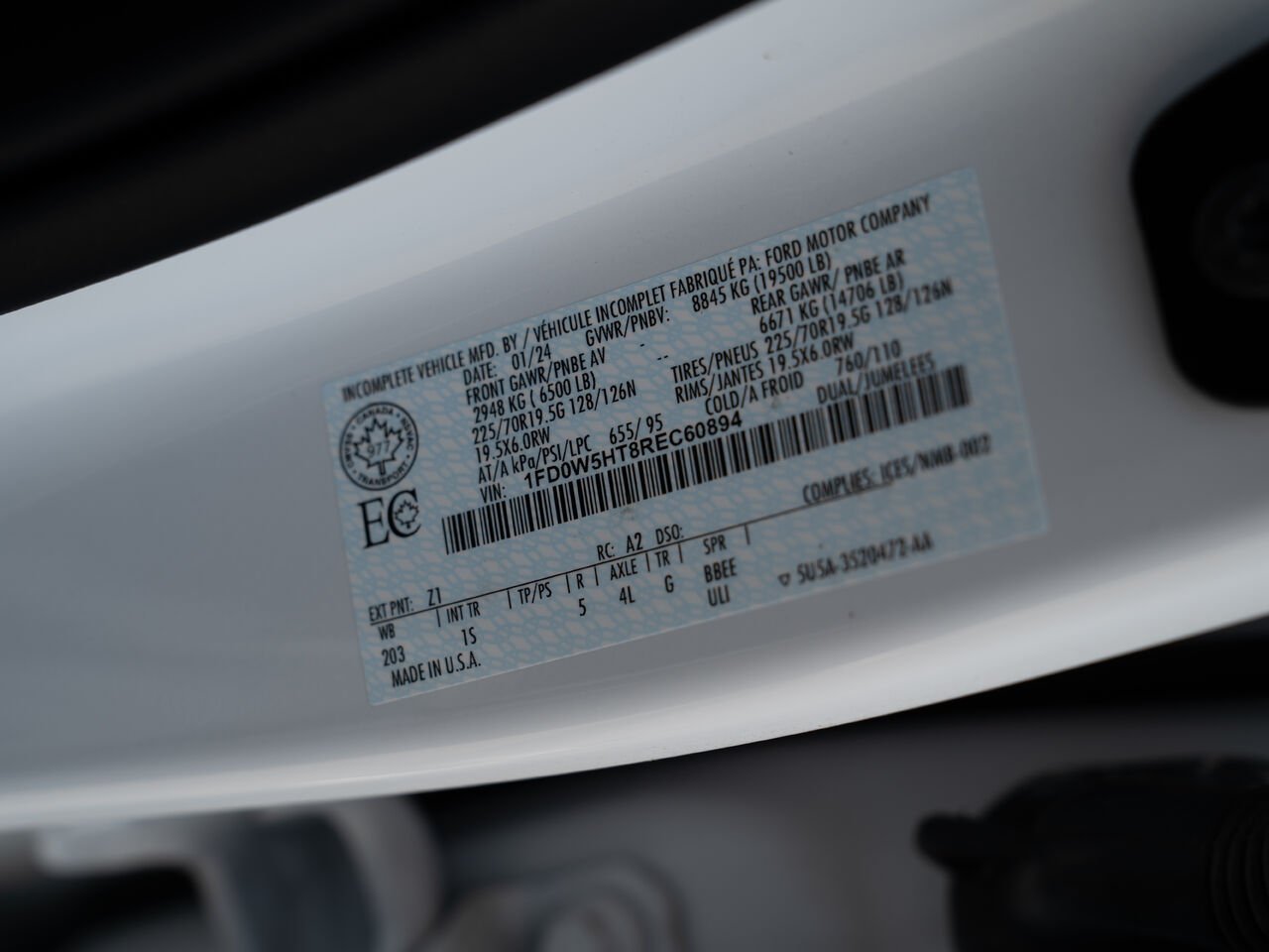 2024 Ford Super Duty F-550 DRW XL 4WD Crew Cab 203" WB 84" CA White Kirkland - photo #4