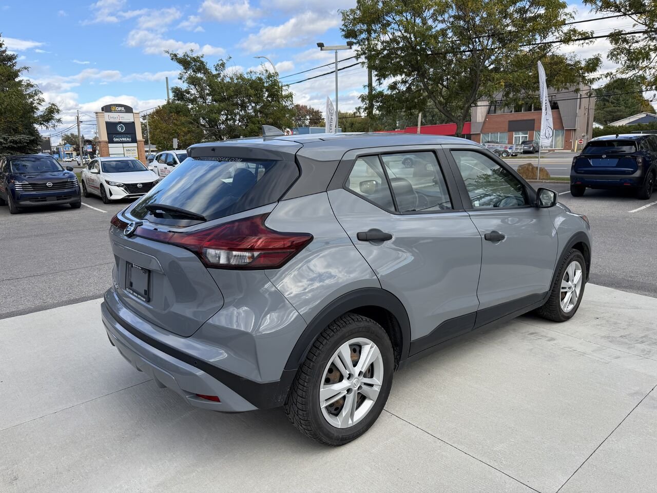 Nissan Kicks jamais accidenté un seul propriétaire bluetooth caméra de recul 2021 Gris Châteauguay - photo #6