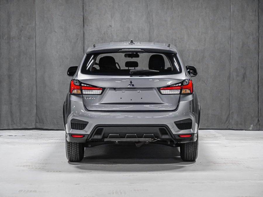 2025 Mitsubishi RVR ES Grey