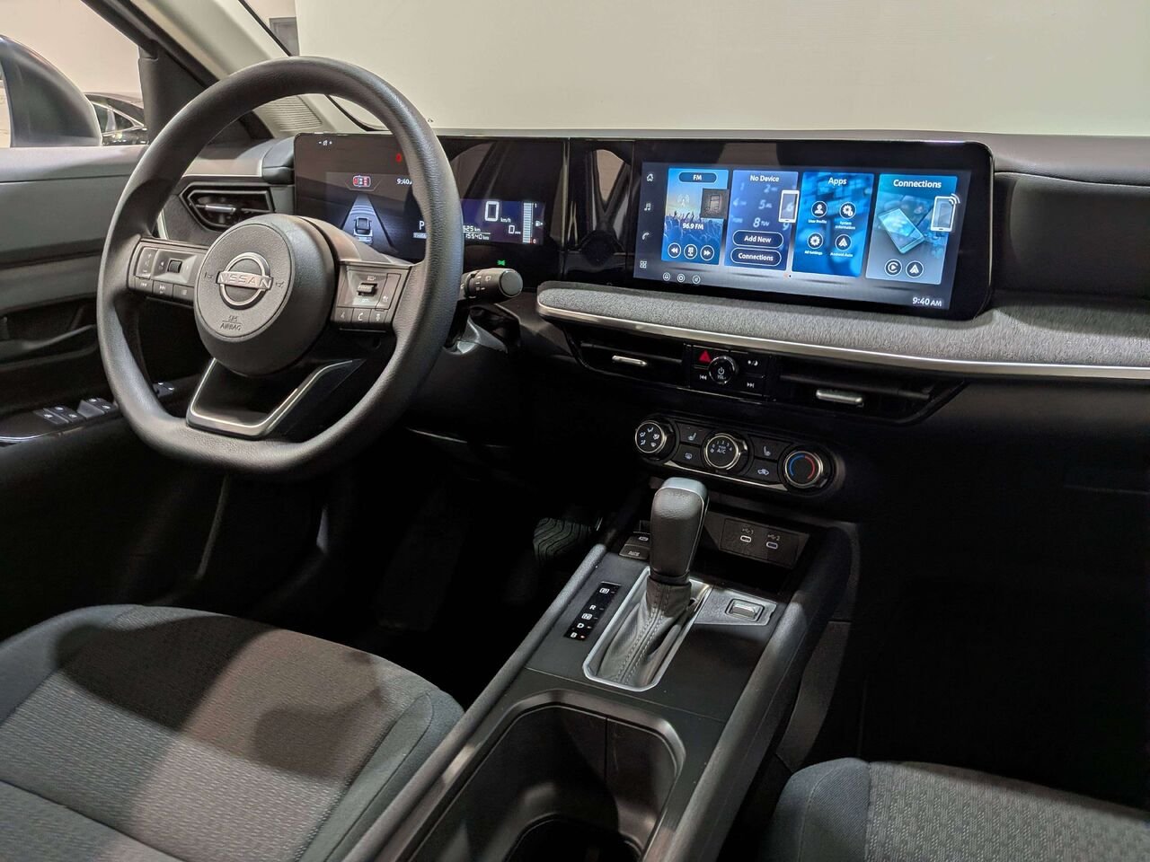 2026 Nissan Kicks S AWD White Val-David - photo #17