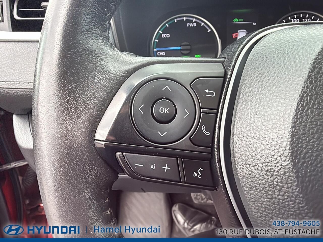 2020 Toyota RAV4 Red Saint-Eustache - photo #10