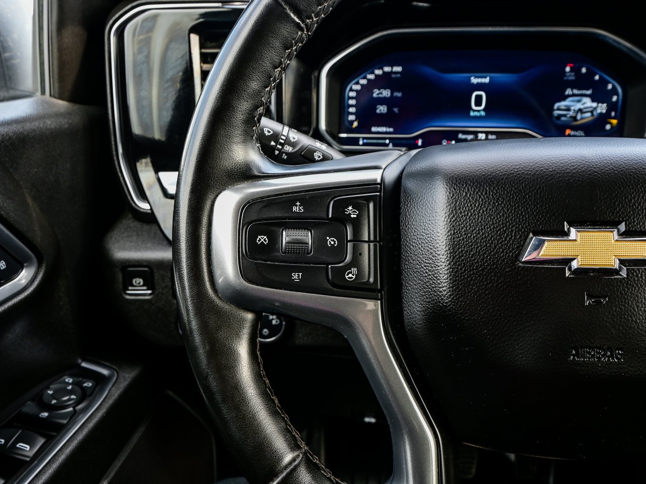 2024 Chevrolet Silverado 1500 4WD Crew Cab 147 LT White Sherwood Park - photo #20