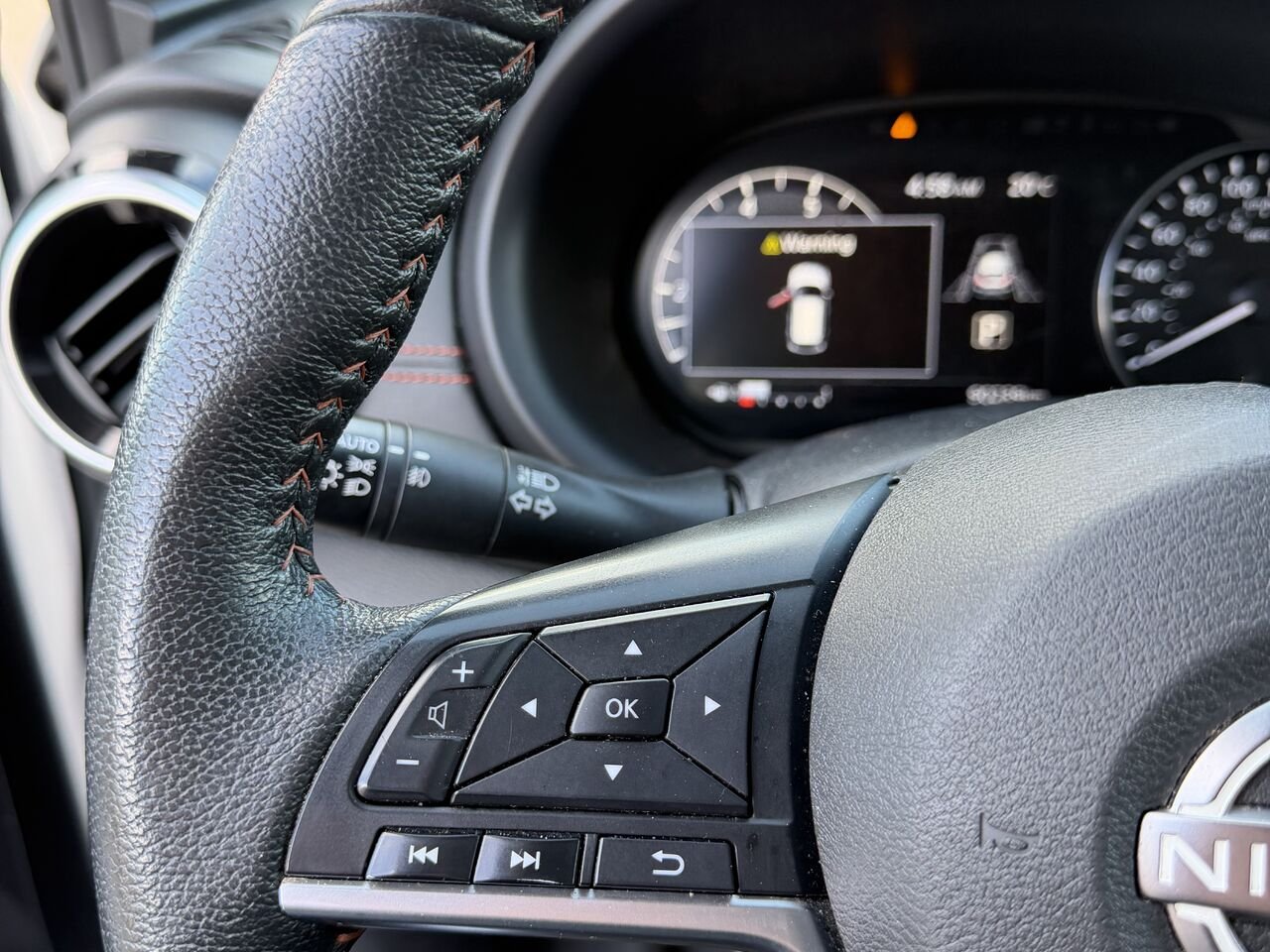 2023 Nissan Kicks SR PRIVILÈGE White Châteauguay - photo #15