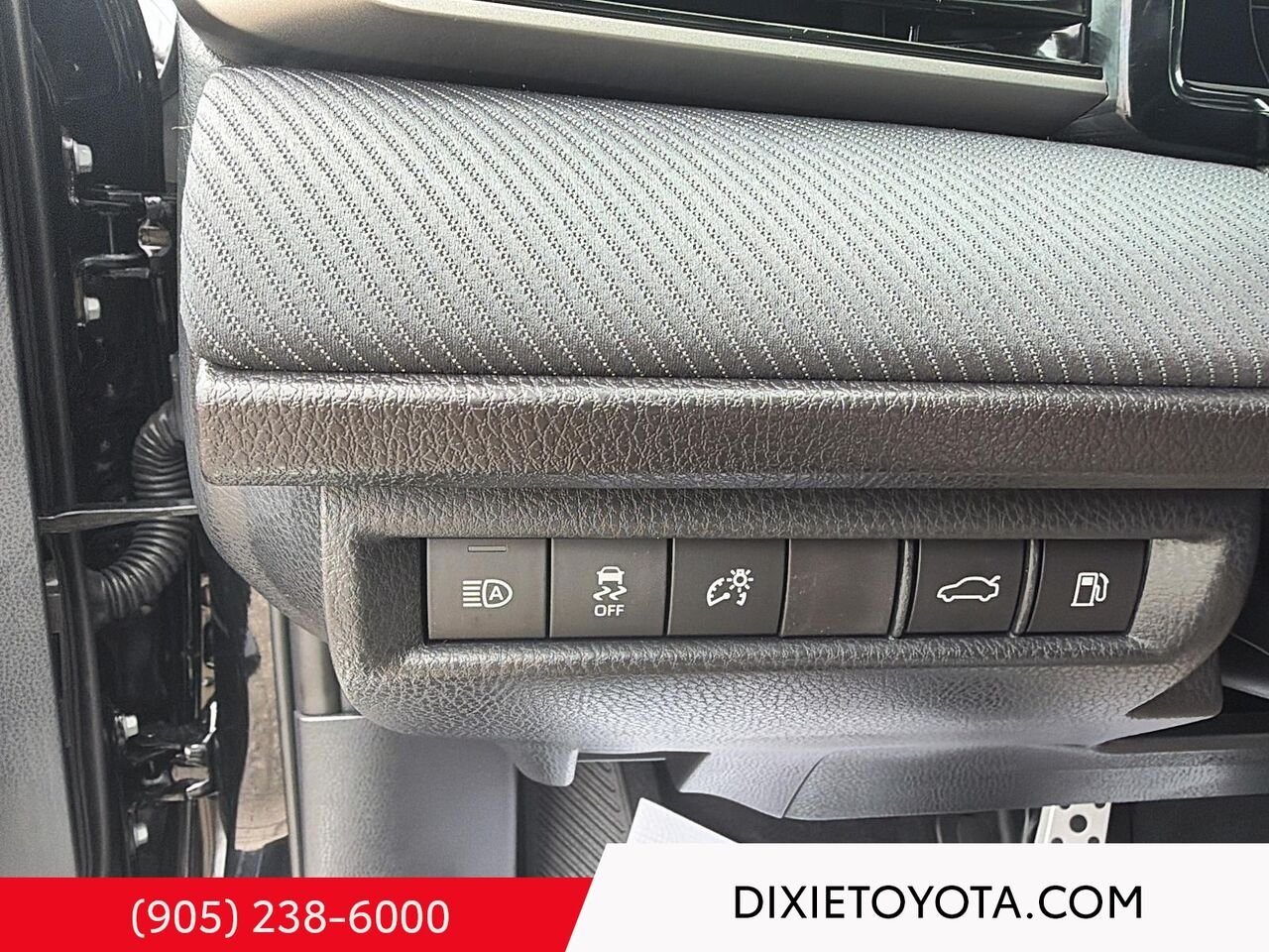 2026 Toyota Camry Power Sunroof, Leather Interior, Heated Seats, Alloy Wheels, Heated Steering Wheel, Bluetooth Midnight Black Metallic Mississauga - photo #47