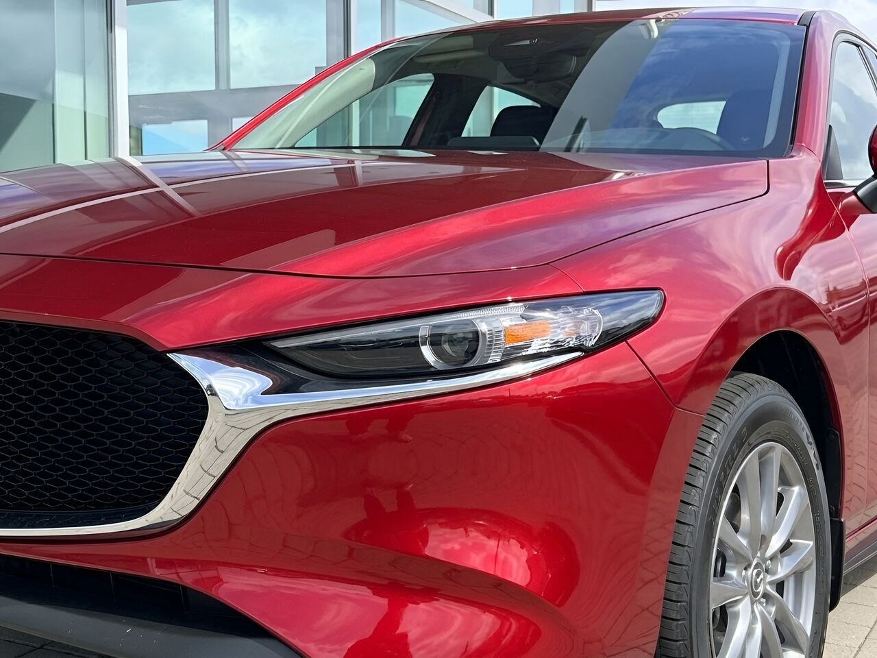 2026 MAZDA Mazda3 Sport Soul Red Crystal Metallic Notre-Dame-des-Prairies - photo #4