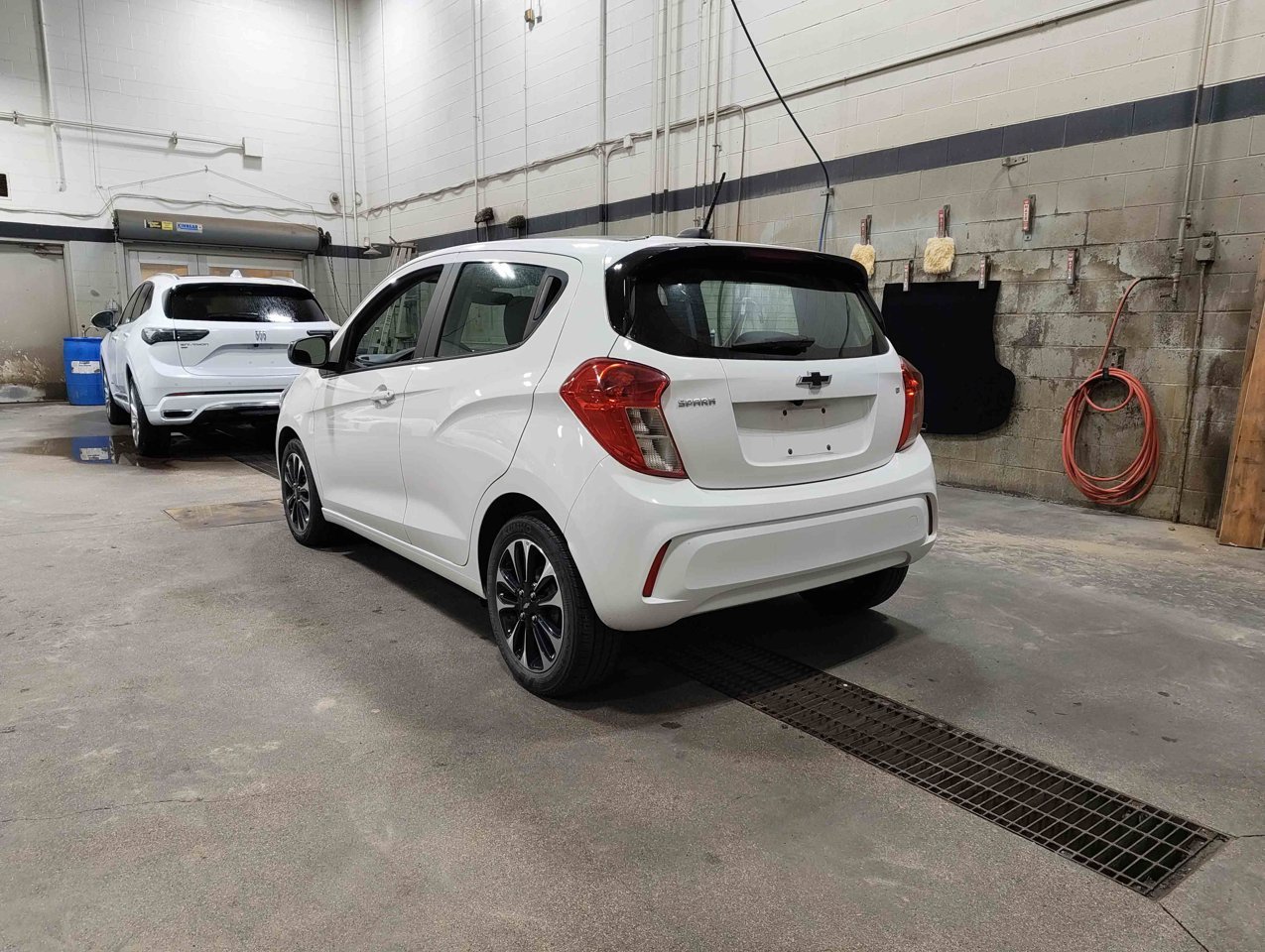 2022 Chevrolet Spark 4dr HB CVT 1LT White Sherwood Park - photo #4