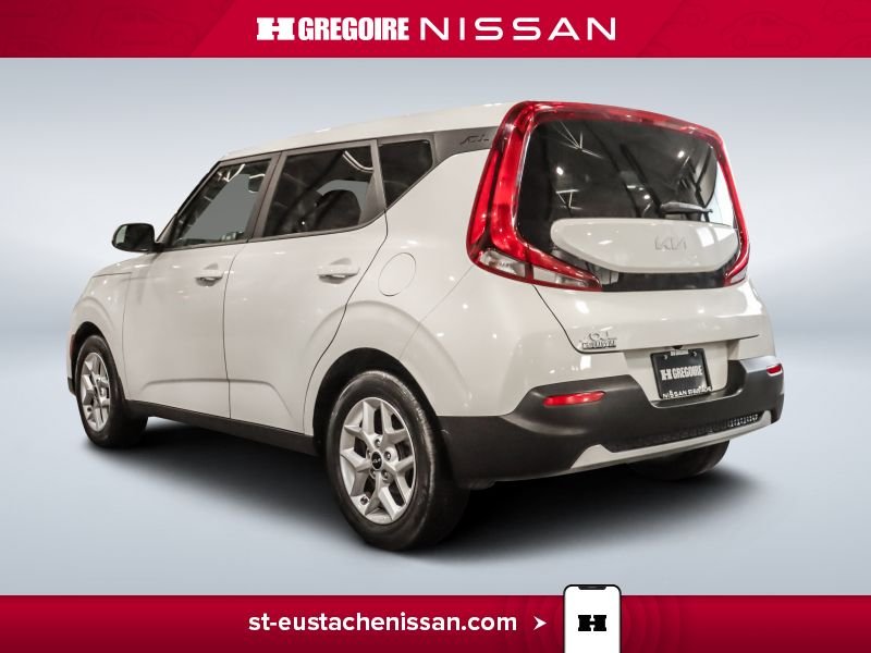 2022 Kia Soul White Saint-Eustache - photo #7