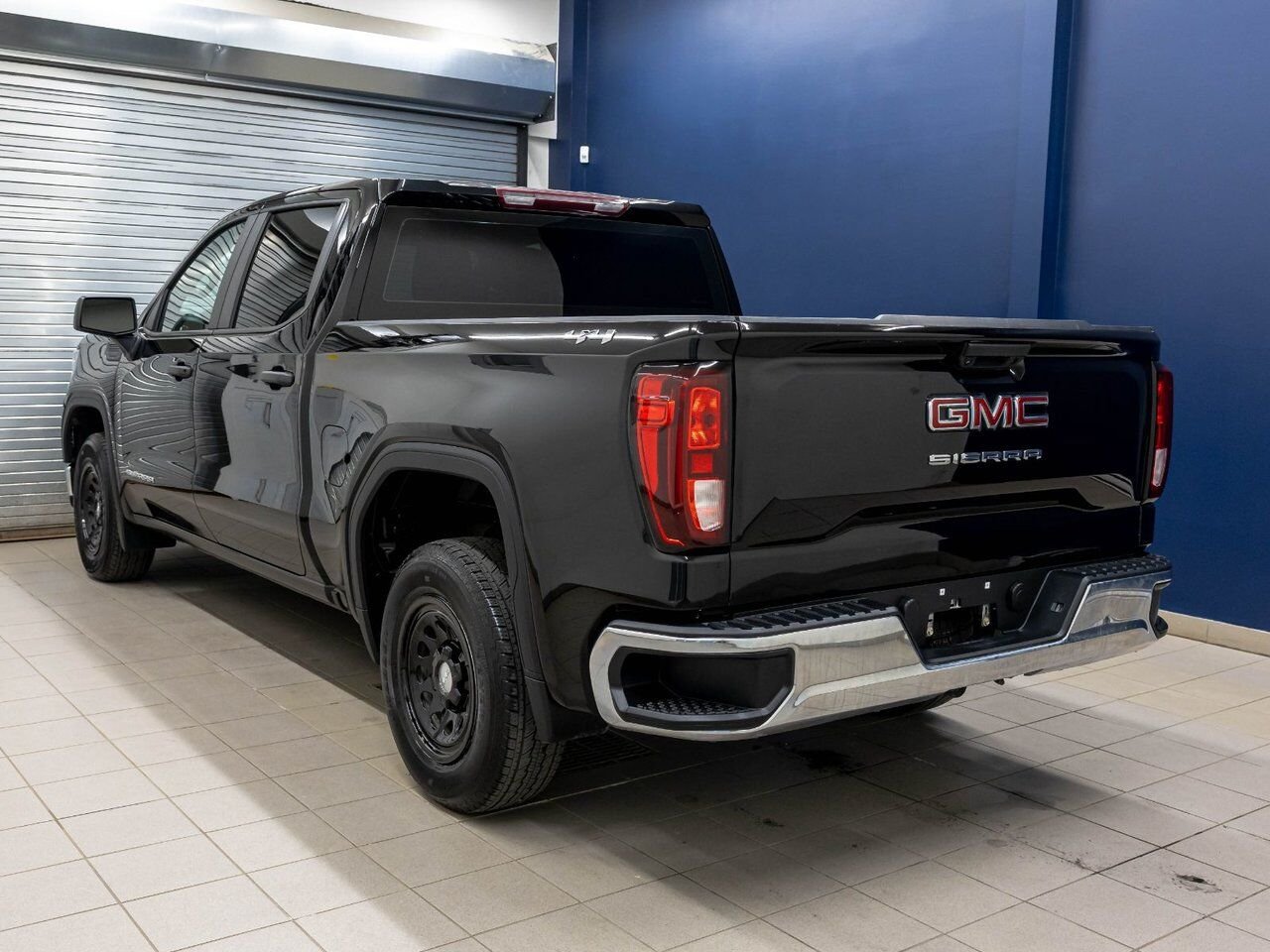 GMC Sierra 1500 PRO CREW 4X4 *CARPLAY* GR. SECURITE *WIFI* USB 2024 Noir Saint-Jérôme - photo #4