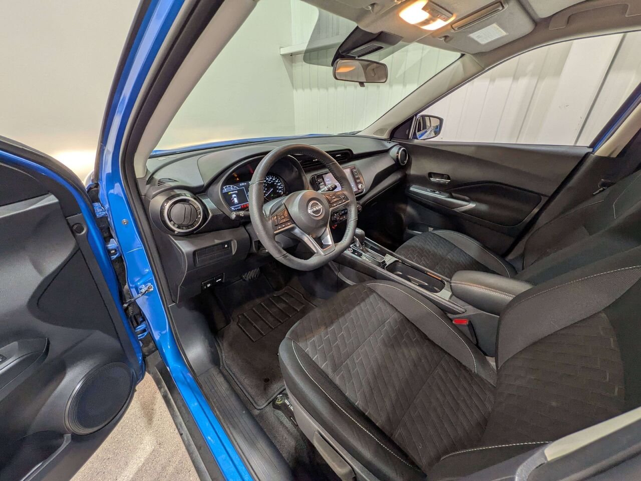 Nissan Kicks SV FWD 2024 Bleu Val-David - photo #9