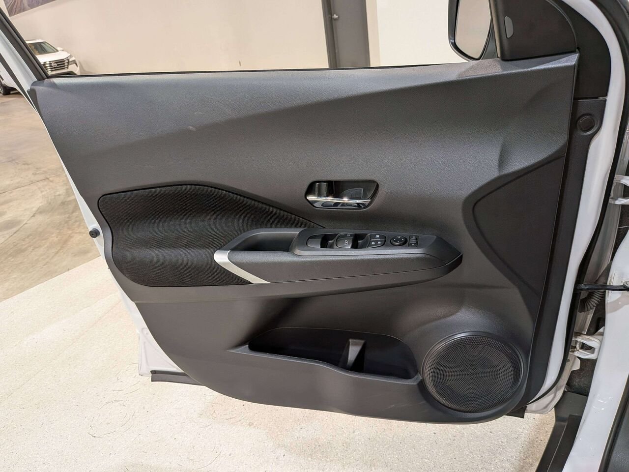 Nissan Kicks SV FWD 2024 Blanc Val-David - photo #31